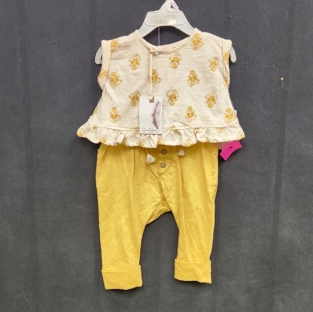 🆕️ Jessica Simpson 2 pc outfit